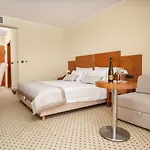 Duje Hotel 4*