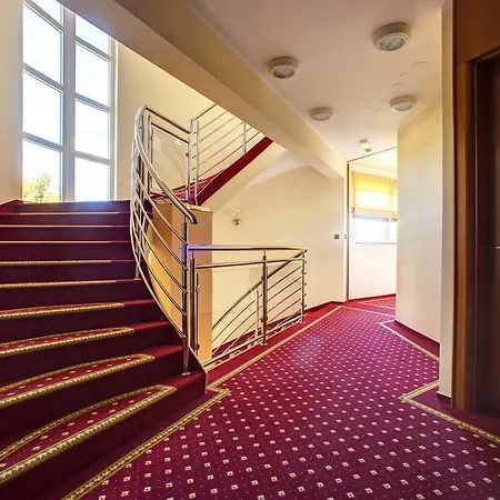 Duje Hotell