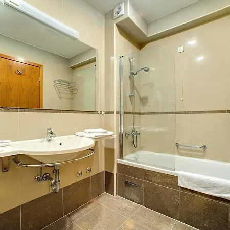Duje Hotell 4*