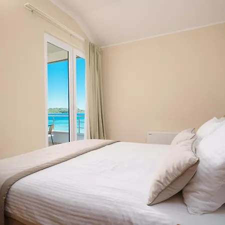 Duje 4* Vodice